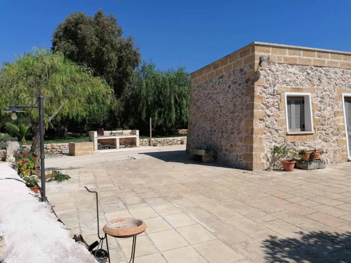 Agriturismo Allu Ruvezzu Bed & Breakfast Torre Mozza Exterior photo