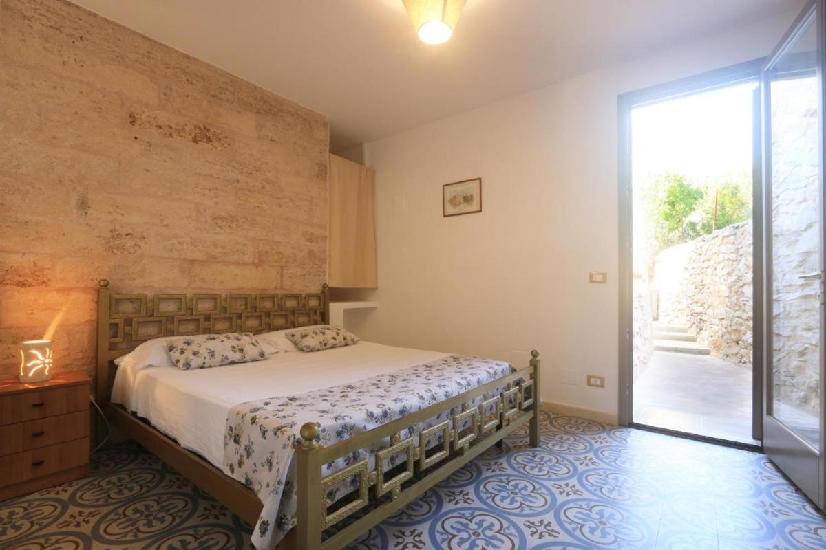 Agriturismo Allu Ruvezzu Bed & Breakfast Torre Mozza Exterior photo