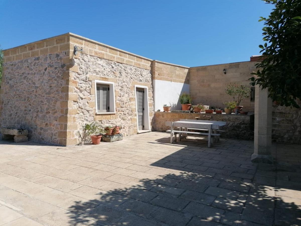Agriturismo Allu Ruvezzu Bed & Breakfast Torre Mozza Exterior photo